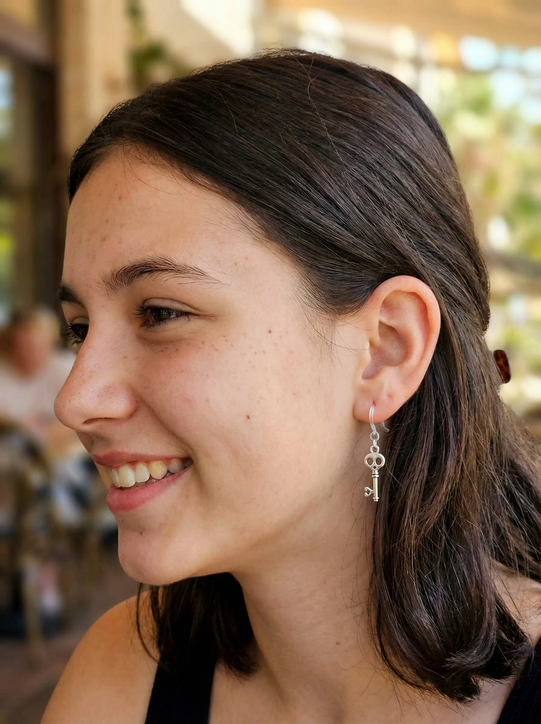 **Stud vs Dangle: The Best Earrings for Sensitive Ears**