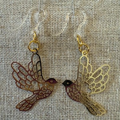 Lightweight hypoallergenic earrings - safe for metal allergies - Image 3