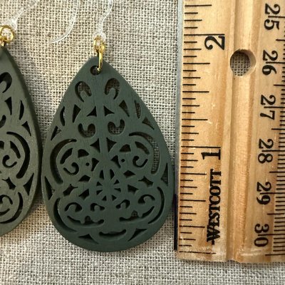 Lightweight hypoallergenic earrings - safe for metal allergies - Image 3