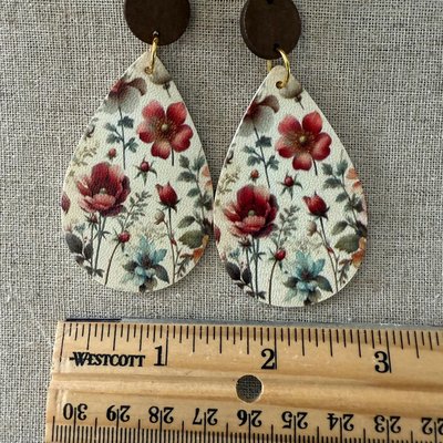 Lightweight hypoallergenic earrings - safe for metal allergies - Image 2