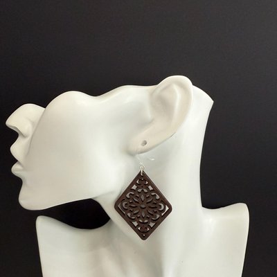 Lightweight hypoallergenic earrings - safe for metal allergies - Image 5
