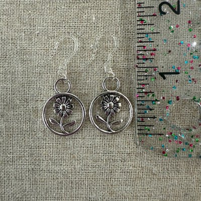 Lightweight hypoallergenic earrings - safe for metal allergies - Image 3