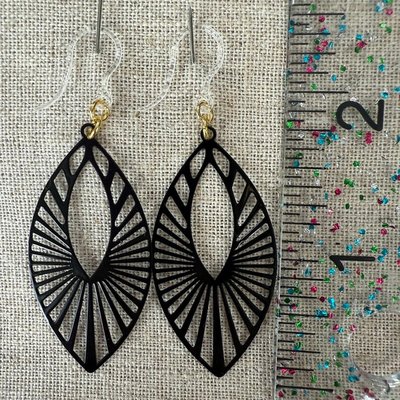 Lightweight hypoallergenic earrings - safe for metal allergies - Image 2