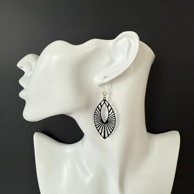 Lightweight hypoallergenic earrings - safe for metal allergies - Image 5