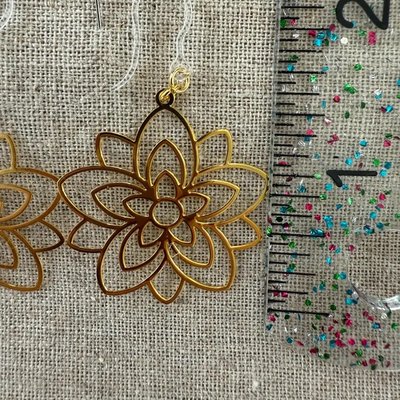 Lightweight hypoallergenic earrings - safe for metal allergies - Image 2