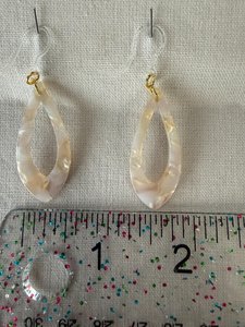 Hypoallergenic earrings for sensitive ears - Image 3