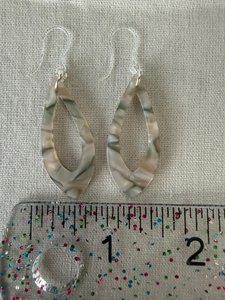 Hypoallergenic earrings for sensitive ears - Image 3